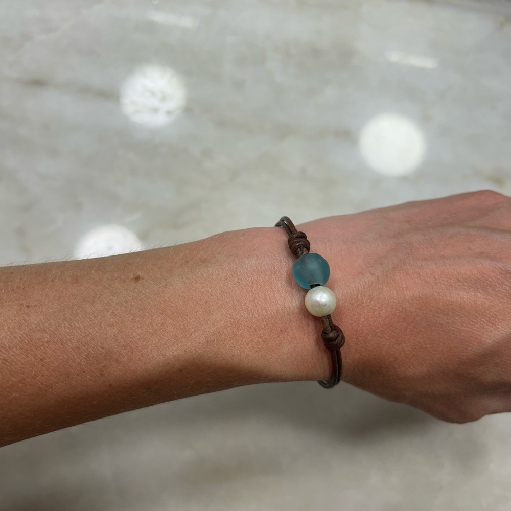 Sea Glass and Pearl Leather Bracelet - Blue/White